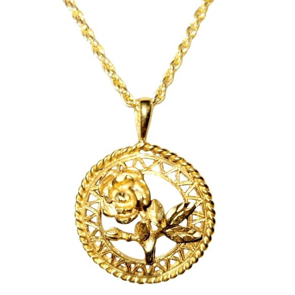 Unknown Jewelry - Delicate Vintage Framed Rose Pendant Necklace and Cable Chain 18" Long